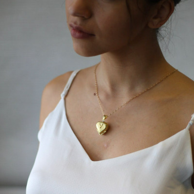 Photo Locket Necklace - Personalized Heart-Shaped Keepsake Pendant