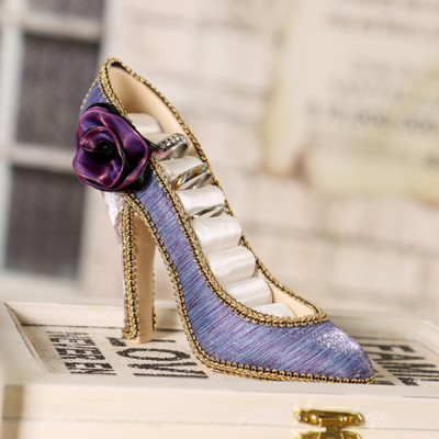 High-Heeled Ring Holder - Unique Jewelry Display, Elegant Home Decor