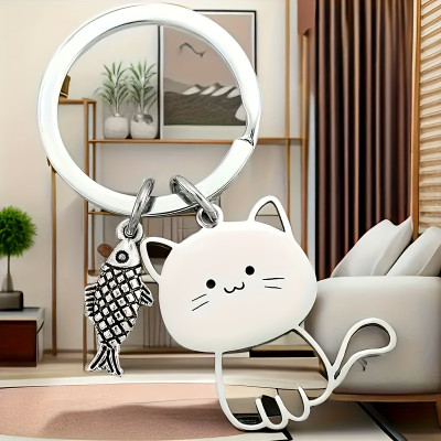 Playful Cat and Fish Keychain: A Cute and Whimsical Accessory