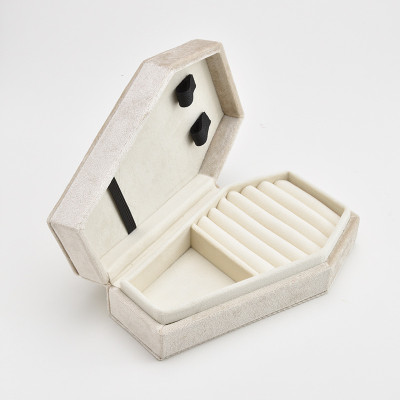 Gothic Coffin Velvet Jewelry Box - Unique Storage for Necklaces, Earrings, and Rings